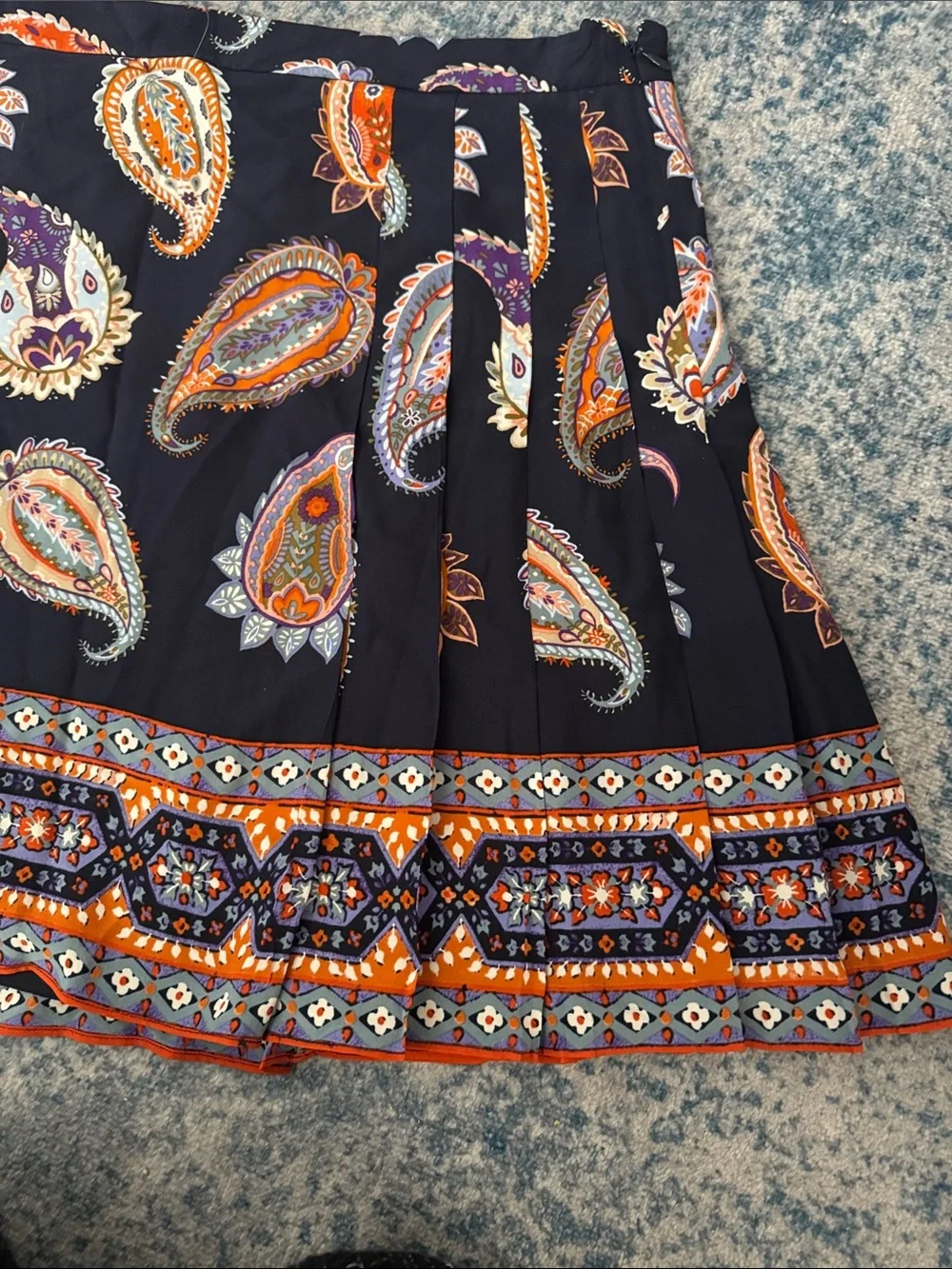 Tory Burch 100% Silk Paisley Border Print Skirt Size 4 NWOT